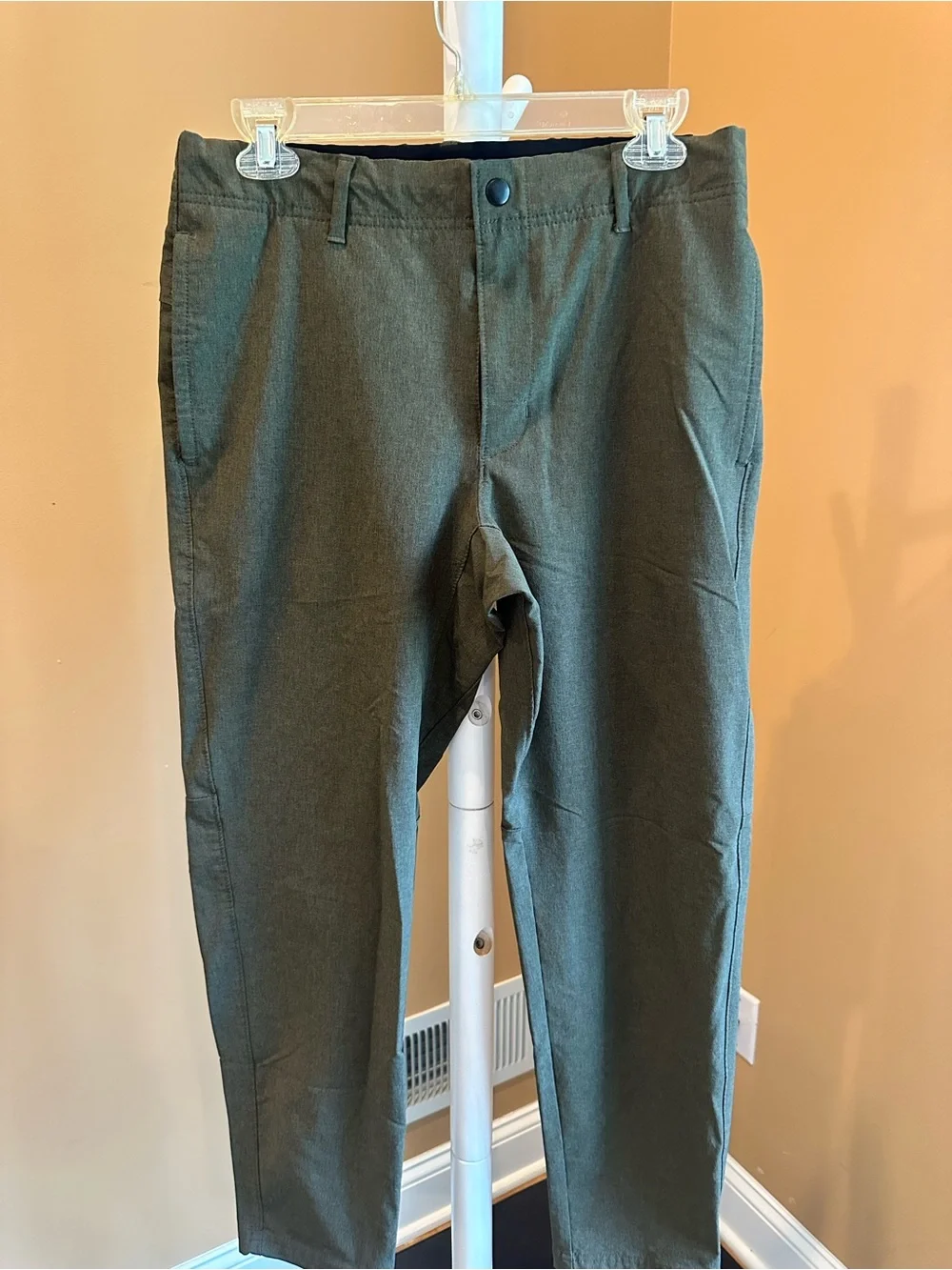Old Navy Men's Olive Stretch Fit Pants